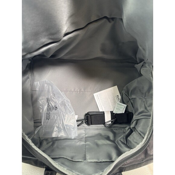 Kenneth Cole Reaction Colombian Leather 20" Large Duffle Bag - Picture 15 of 16